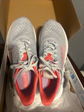 Hoka Women's Light Gray Running Shoes with Coral Accents Size 9.